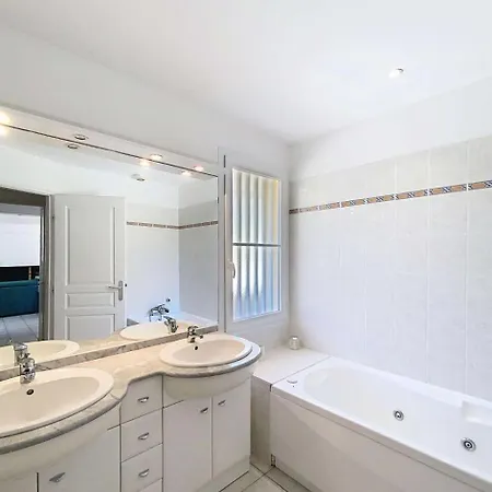 Atlantic - Spacieuse Avec Piscine Chauffee Pour 6 Personnes Ocean Mae-1011 Villa